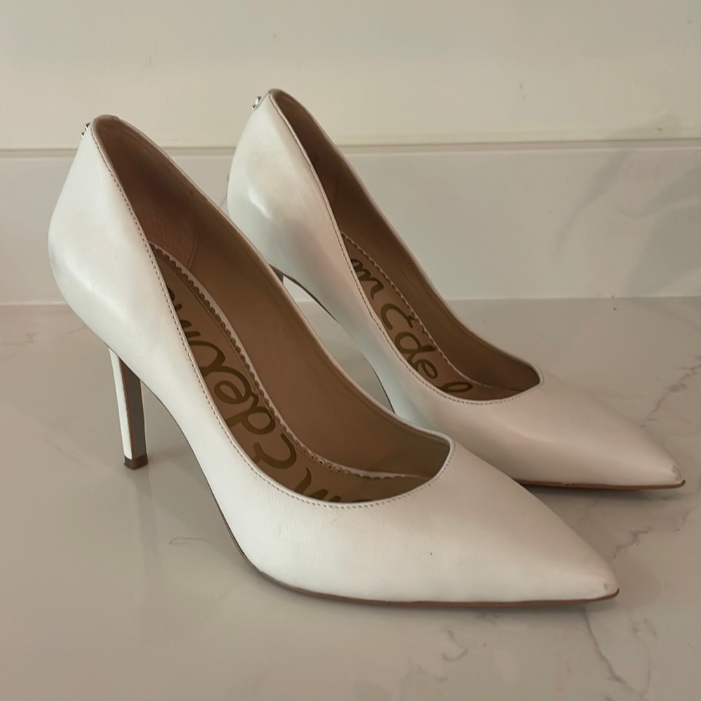 Sam Edelman white pumps